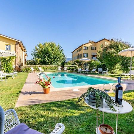 Villa Gabriella Apartments Lucca Bagian luar foto