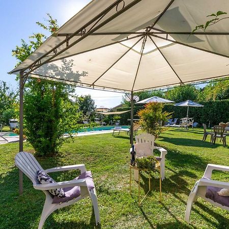 Villa Gabriella Apartments Lucca Bagian luar foto